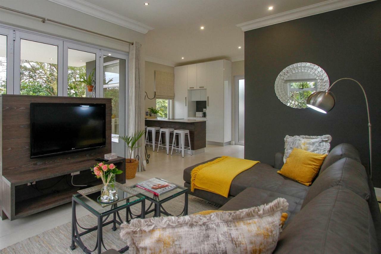 The Cottage On Cordia 2 Bedroom Self Catering 2Km From Umhlanga Beach Ντούρμπαν Εξωτερικό φωτογραφία